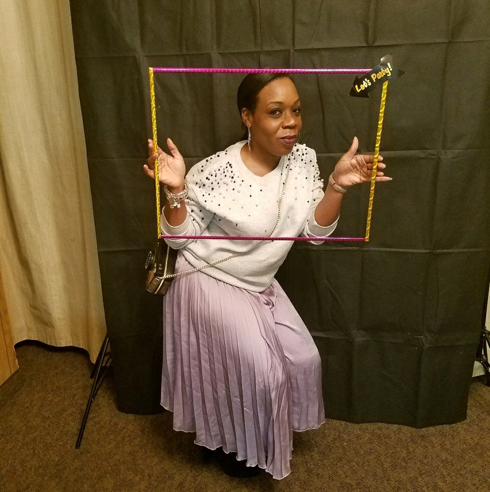 Meet your Posher, Ronica